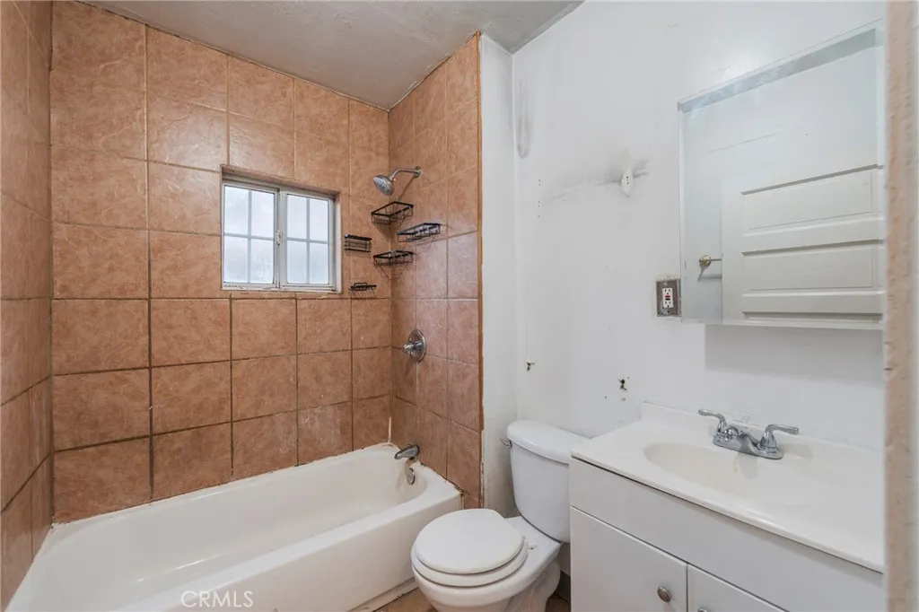 1649 W 56th Street, Los Angeles, California 90062 home-pic-10